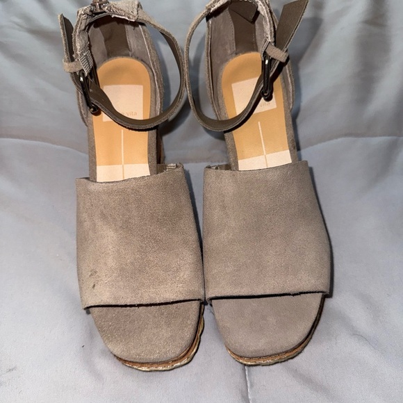 Dolce Vita Grey Suede Wedges Size 6.5 - Picture 2 of 6